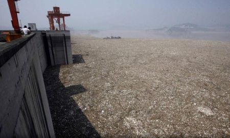 Китай превращается в мусорку (33 фото)